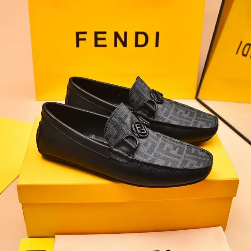 fendi cuir chaussures pour homme s_12432351